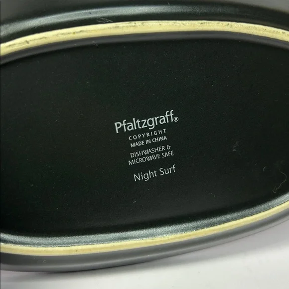 Pfaltzgraff Night Surf Covered Butter Dish Matte Black Smooth Embossed Rings - Picture 4 of 4